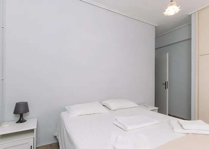 Myrto-Apartments-Athens